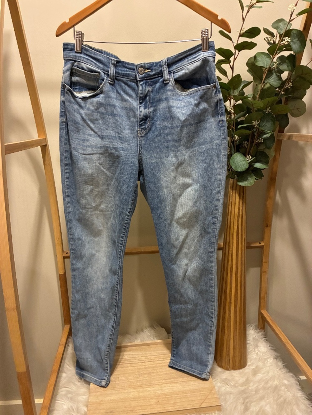 Judy Blue Faded Washed Straight Jeams